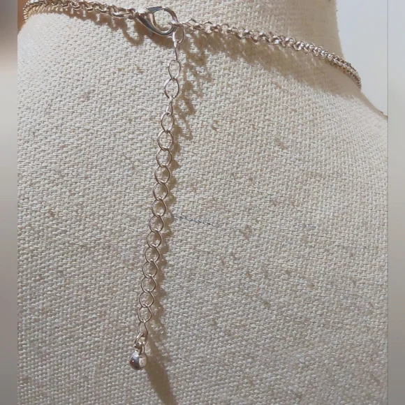 🌺 Vintage Silver-Toned Double Rings on Chain - Picture 2 of 5